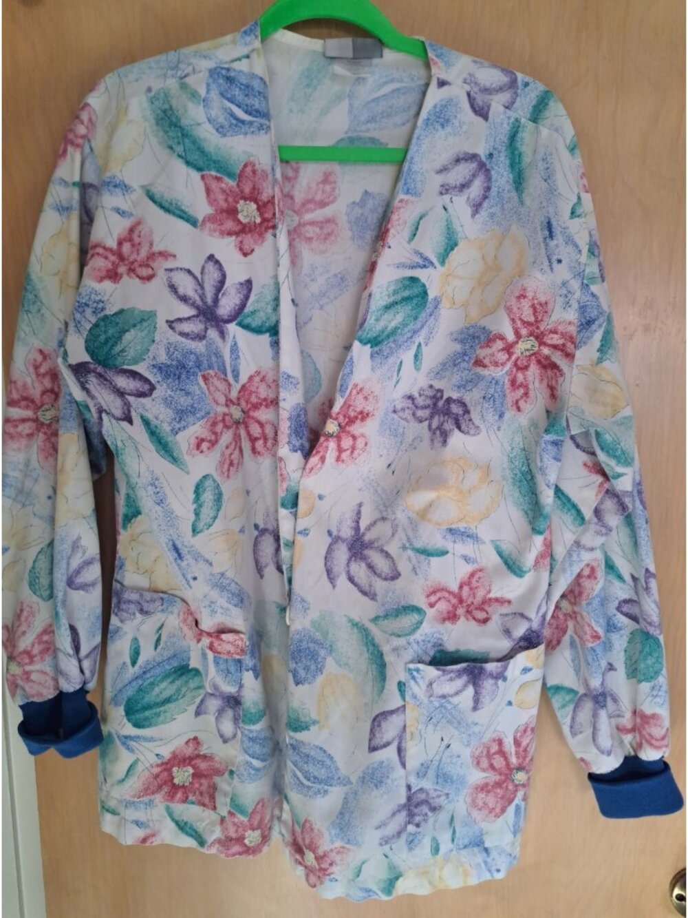 Life Style Scrub Top Jacket Blue Purple Pink L Large Button Front Pockets